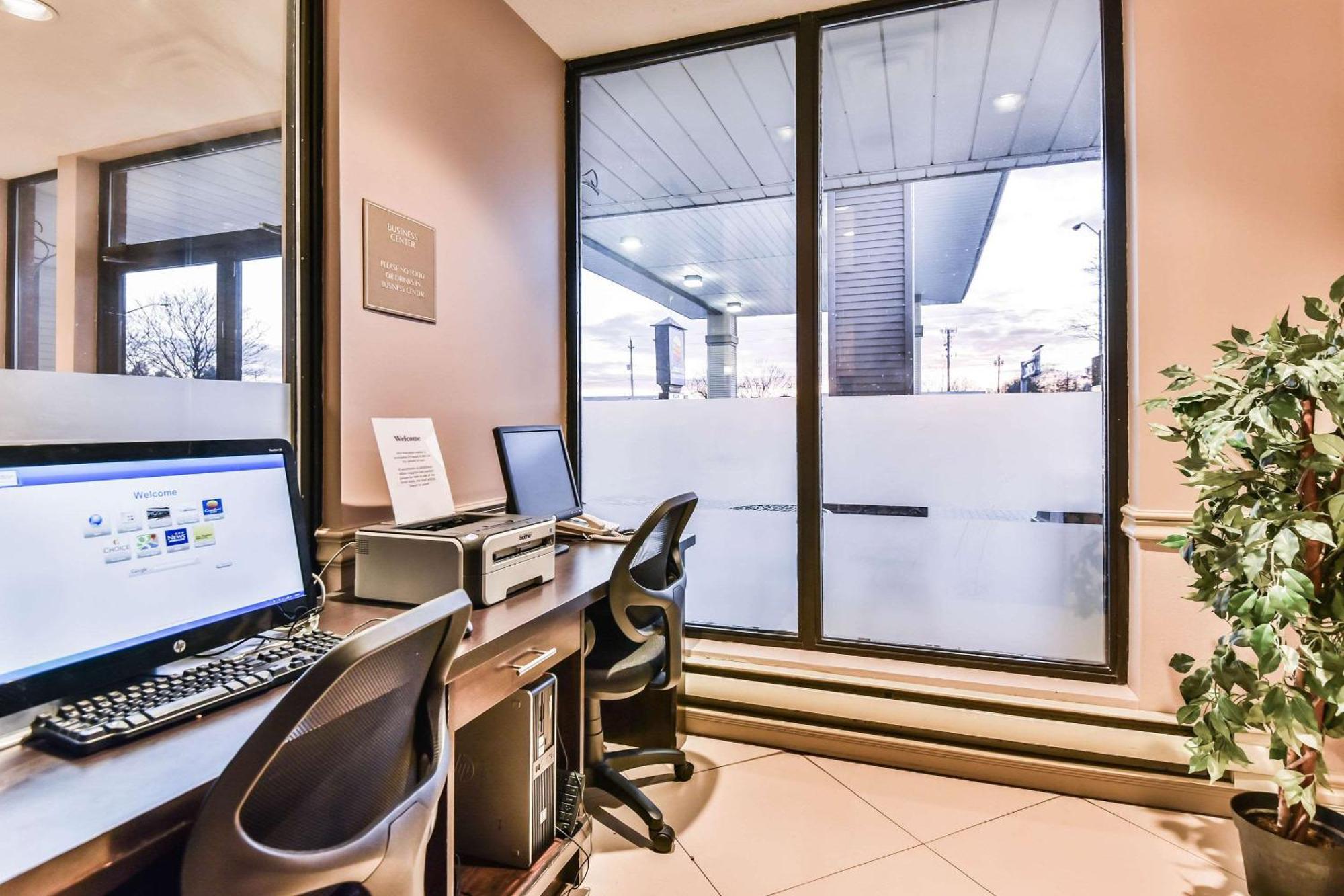 Comfort Inn & Suites Ambassador Bridge Windsor Buitenkant foto
