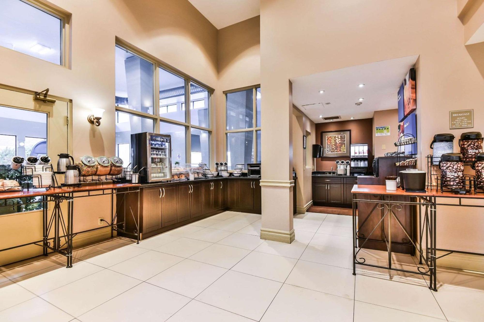 Comfort Inn & Suites Ambassador Bridge Windsor Buitenkant foto