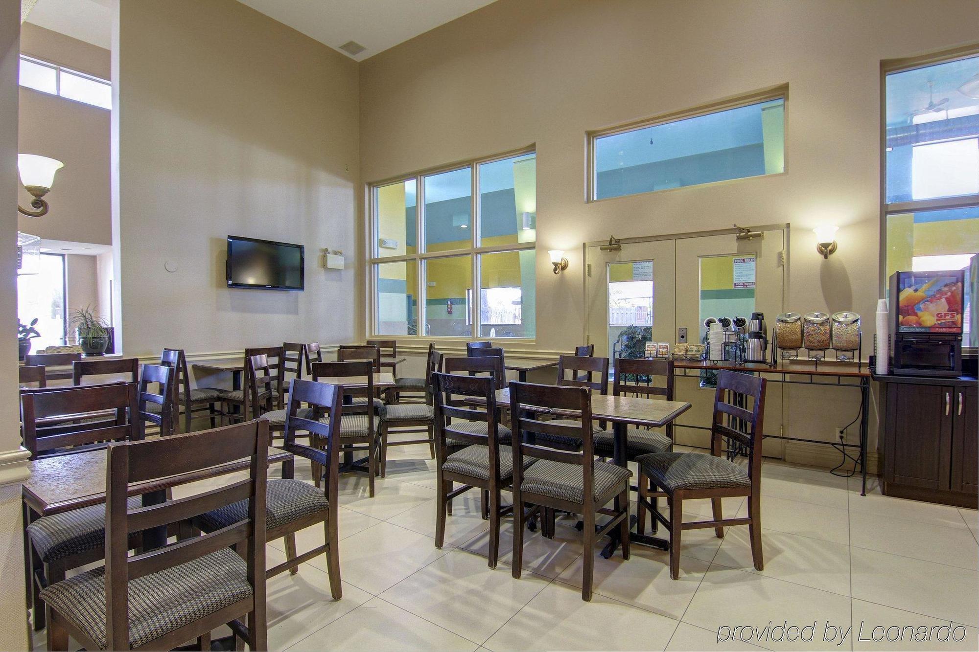 Comfort Inn & Suites Ambassador Bridge Windsor Buitenkant foto