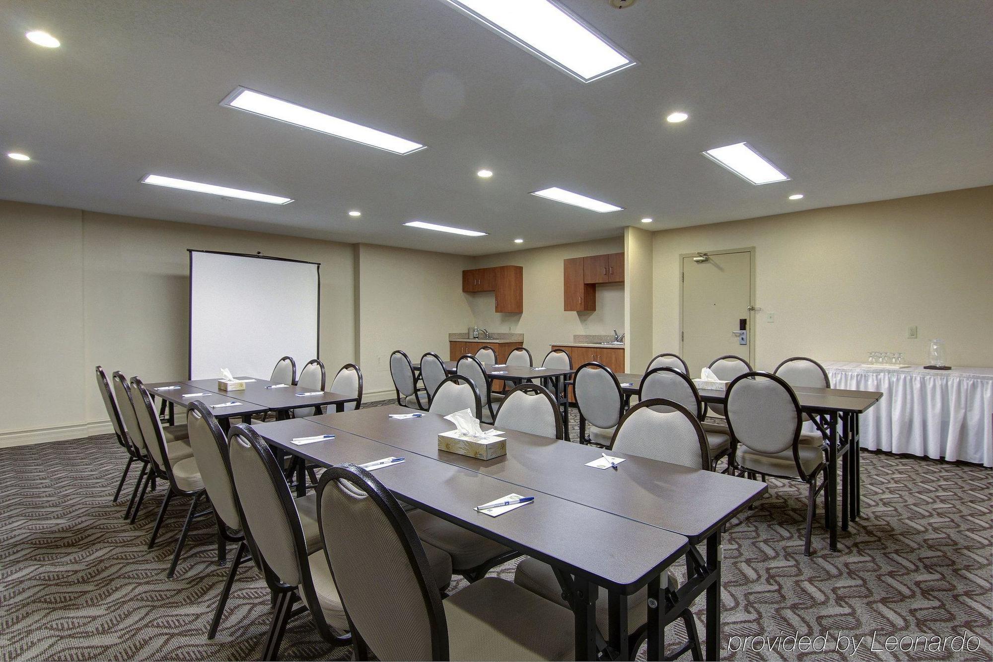 Comfort Inn & Suites Ambassador Bridge Windsor Buitenkant foto