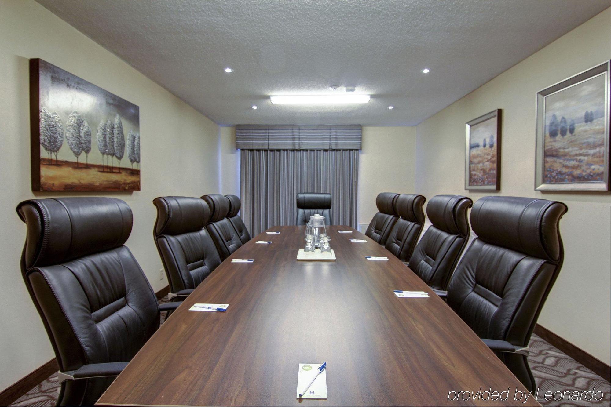 Comfort Inn & Suites Ambassador Bridge Windsor Buitenkant foto