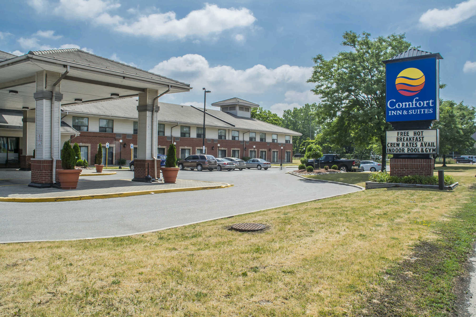 Comfort Inn & Suites Ambassador Bridge Windsor Buitenkant foto