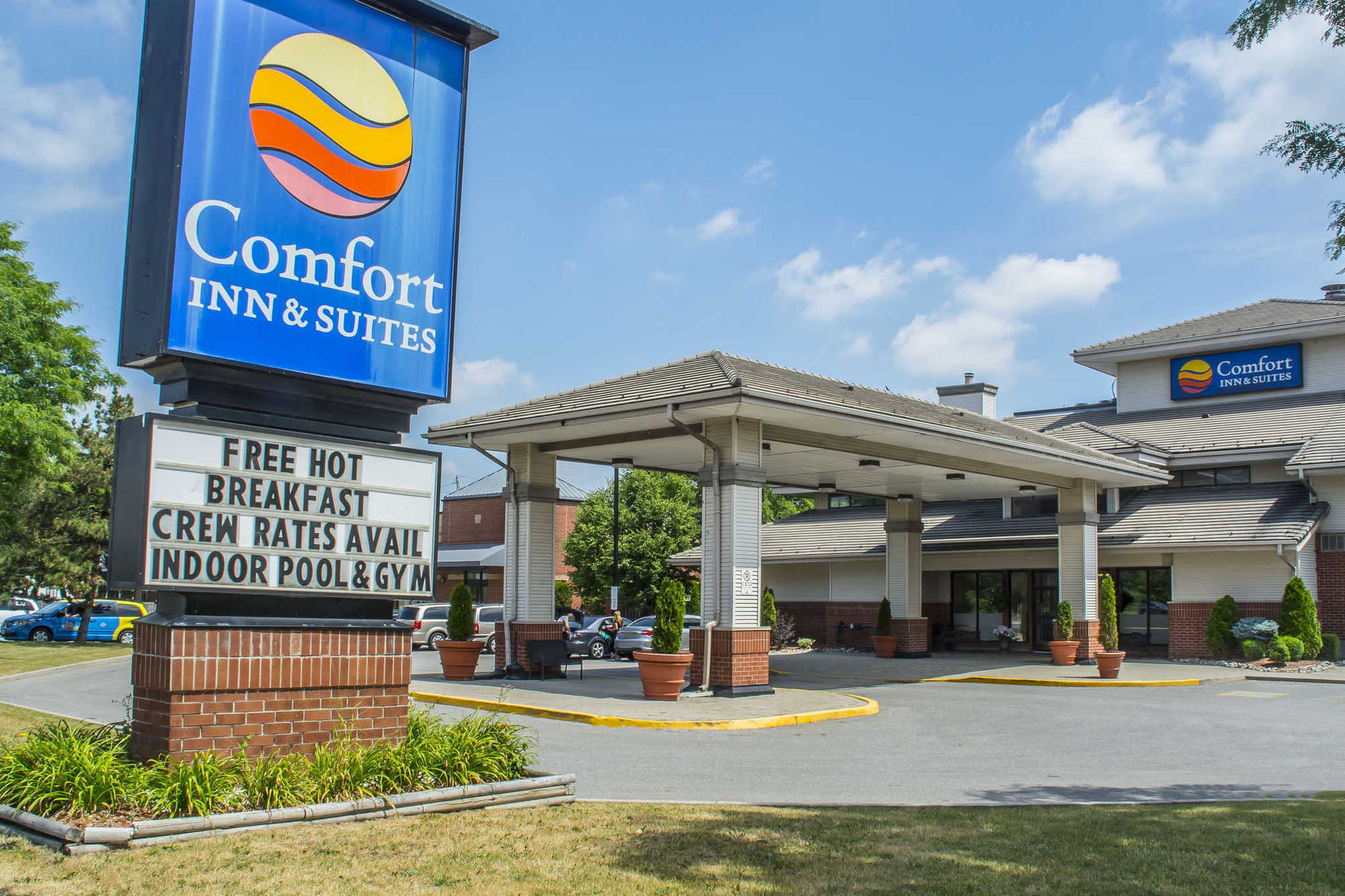 Comfort Inn & Suites Ambassador Bridge Windsor Buitenkant foto